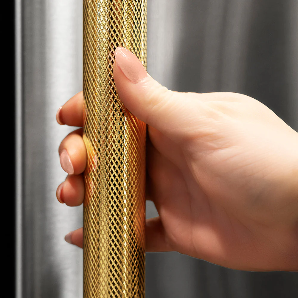 ZLINE Autograph Edition Helix Handle (Set of 1) for Undercounter Wine & Beverage Coolers and Ice Makers in Polished Gold (RWVHZ618-K-G) - Image 2